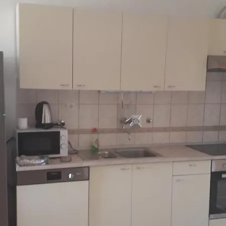 With Wifi - 18408 Apartment Split